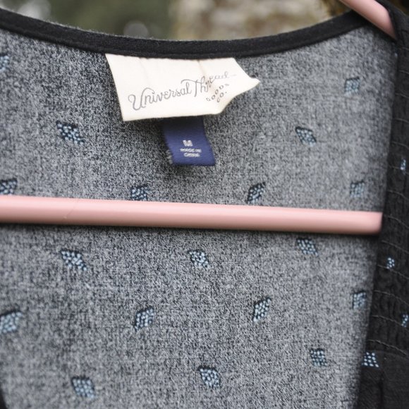 Universal Threads Summer Wrap Dress - Picture 3 of 6